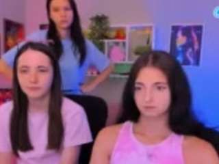 caroline-honeyy1