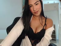 I am a sweet, close and very affectionate girl. I like to create a beautiful and relaxed environment where you can feel comfortable and special. I enjoy talking, listening and sharing unique moments full of good energy. If you are looking for a warm, attentive company with a sincere smile, you will always be welcome here ✨