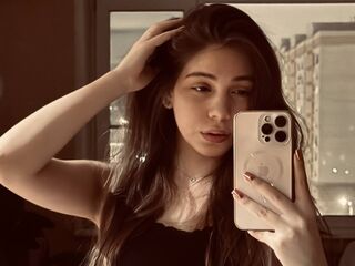 naked webcam girl AlishiaCowlin