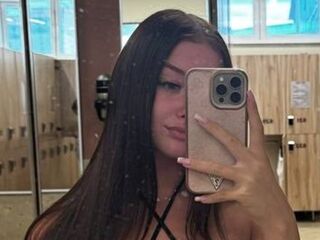 camwhore masturbating with dildo StevenKilmon