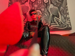 bizarre fetish videochat EvannsAbby