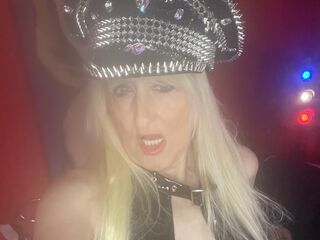 bizarre fetish chatroom GodessLulu