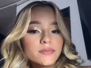 free nude cam AaishaCollin