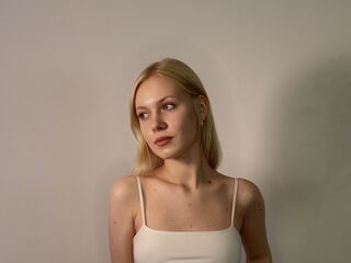 girl cam free AishaNaeher