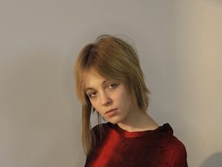 free adultcam BellEltzroth