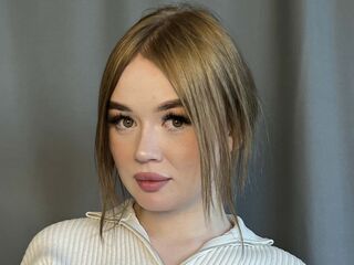 girl fingering bald pussy BevGreff