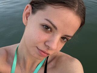 shaved pussy webcam BonnySeto