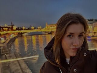 cam whore CaylinGarczynski