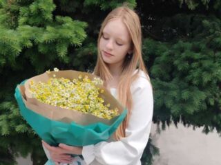 live webcam ChristieBrozyna
