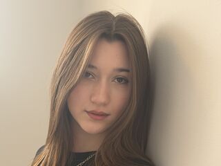topless cam girl ChristineMorlock