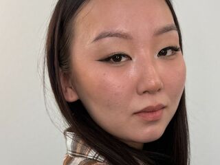 naughty cam girl fingering shaved pussy CicelyWitaker