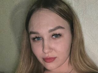 cam girl playing with vibrator EdythGales