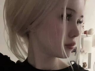 girl chat room HeatherHeinitz