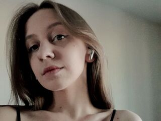 camgirl playing with dildo HildHakes