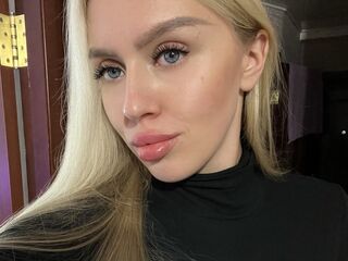 naked camgirl JudiJadore