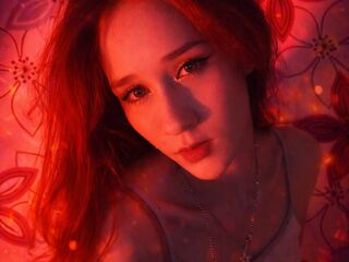 camslut naked JulieCusanelli