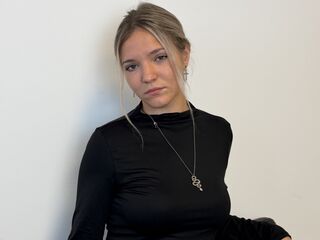 naked girl with webcam KeiraTullier
