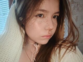 beautiful girlcam LouannMuench