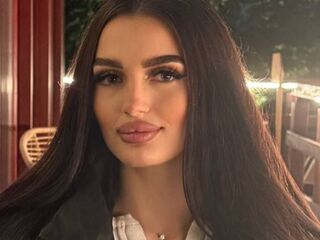 naked camgirl photo LucretiaBonnoitt