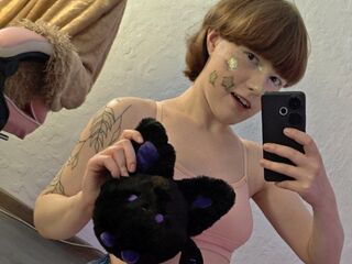 nude webcamgirl photo LunaWillson