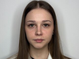 naked cam girl masturbating with vibrator MarandaHerzfeld