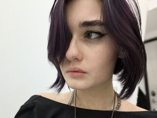 cam girl masturbating with dildo MarceleneLierz