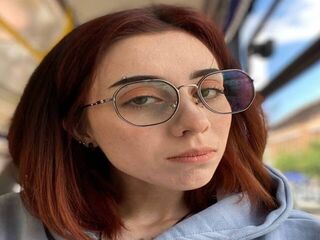 cam girl masturbating with dildo MelissaPratt