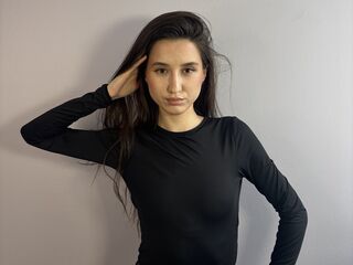 webcam girl MirelNaomi