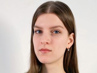 masturbating webcam girl MyrtieKatula