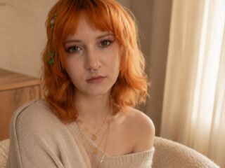 camslut spreading pussy RobertaLah