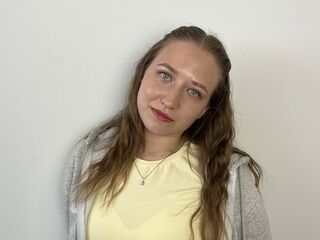 naked girl with webcam masturbating RubeWilliamson