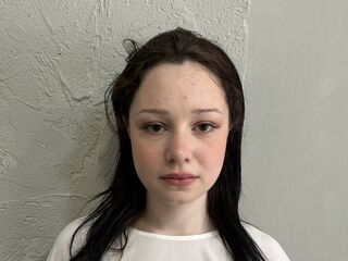 naked camgirl picture SallyMilton