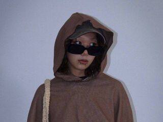 girl topless SumikoKrejcik