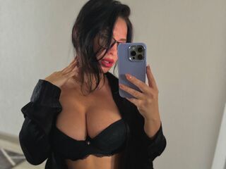 live webcam model YannaDim