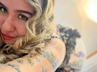 camgirl shaving pussy ZoeSterling
