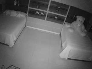 voyeurcam-casa-salsa-versus-room