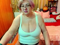 Beautiful mature woman , very naughty ready to make a lot of crazy to you baby!