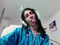 Hello, I am Candy, a very tender girl, but behind that sweetness there is a great dominant who wants a lot of love and obedience, so don