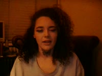 Hai ik ben Yusra 18 jaar en van Marokkaanse afkomst. Ik maak in mijn dagelijkse leven 18+  content en ervaar daar heel veel plezier in. Ik ben een vollere dame met grote borsten een dikke kont een klein buikje lief gezichtje en een bos vol krullen boven en beneden.ik doe aan augyo, foot, BDSM, SM, GFE, dominantie, onderdanigheid,en Golden shower fetisj. Naast fetisj doe ik ook aan twerken, boobie shows en samen spelen.