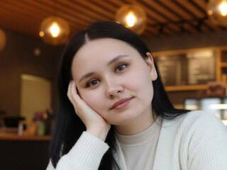 girl showing pussy CathernKorwin