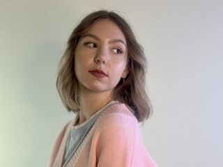 live webcam performer FeyKalandina