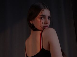 naked girl with webcam fingering pussy GertudeCova