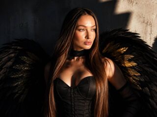 beautiful camgirl KatyMonro