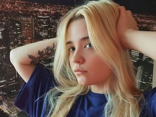 camwhore nude MonnieMoniz