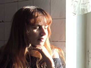 topless girl SerafinaGoettl