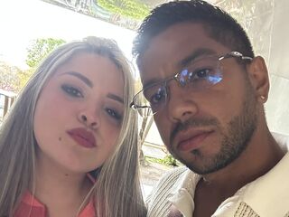 livechat NicoleandTim