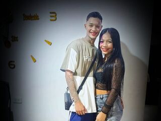 naked cam couple photo YuleimysAndAlex