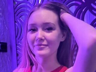 free nude webcam show AddieRunk