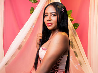 shaved pussy webcam AliceBrunett