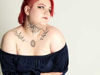 closeup webcam AlisonMust